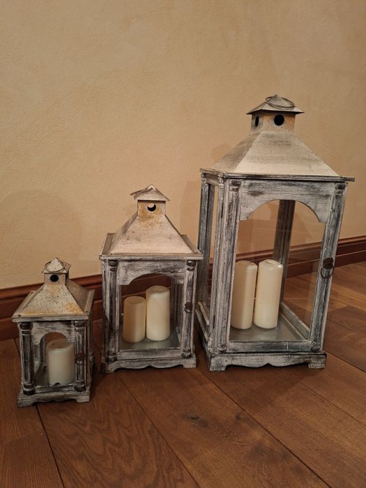 Włoskie drewniane lampiony.