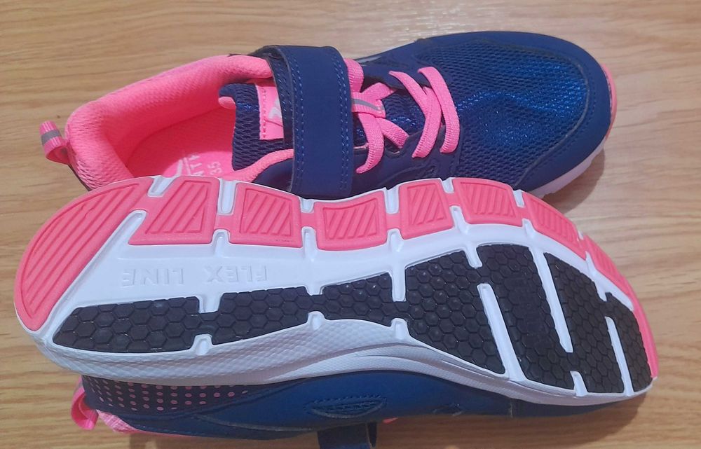 Ténis Rosa e Azul da Tenth (Novo): Tam 35