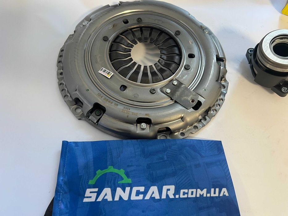 Маховик двомасовий Ford C-Max Focus Mazda 3 Volvo C30 S40 S80 1.6TDCi