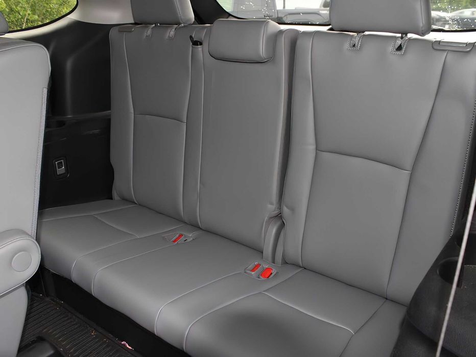 Toyota Highlander Hybrid Limited      2023