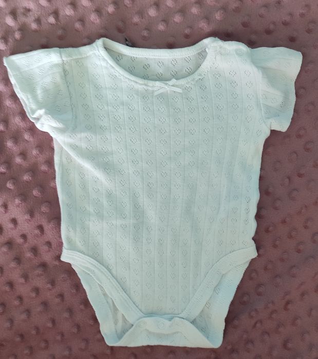 Body na krótki rękaw r.62- 7 szt