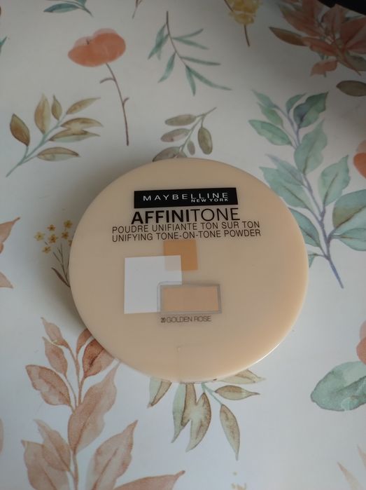 Puder prasowany affinitone maybelline golden rose