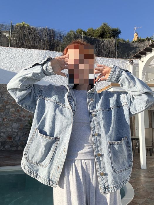 Джинсова куртка Zara. (Підійде на S/M)