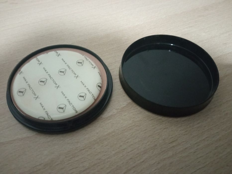 Puder w kamieniu Max Factor