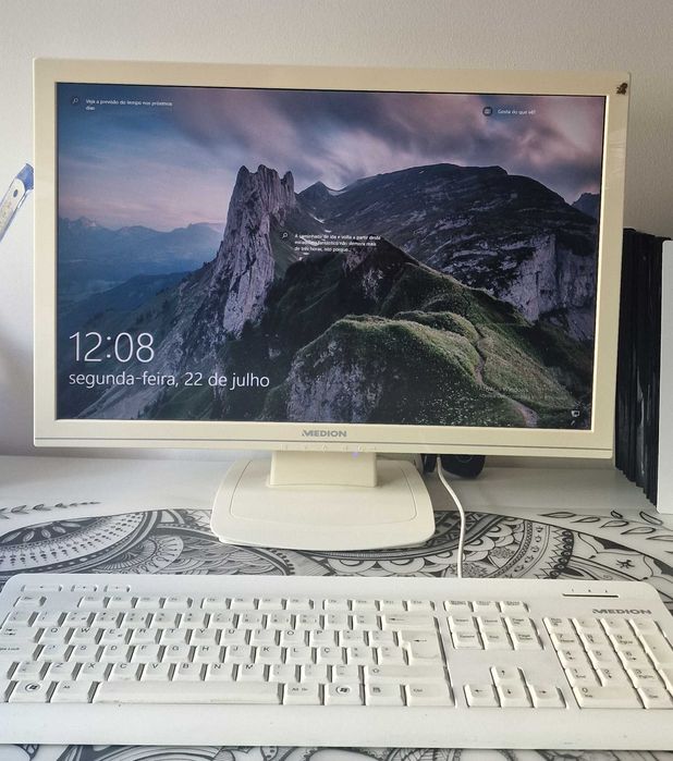 Monitor MEDION MD-20122 VGA - 22"