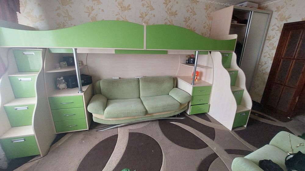 Продам двухъярусную кровать