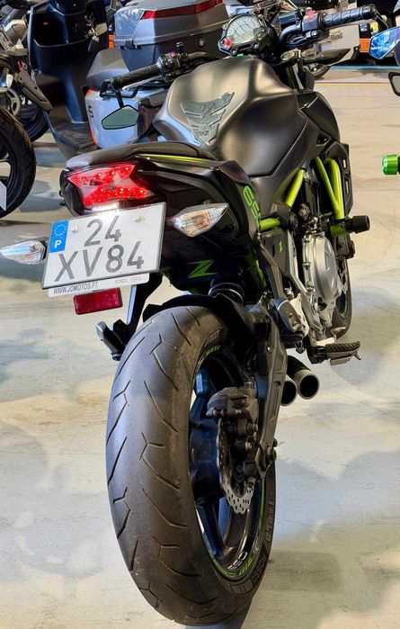 Moto Kawasaki Z650  (35 KW)