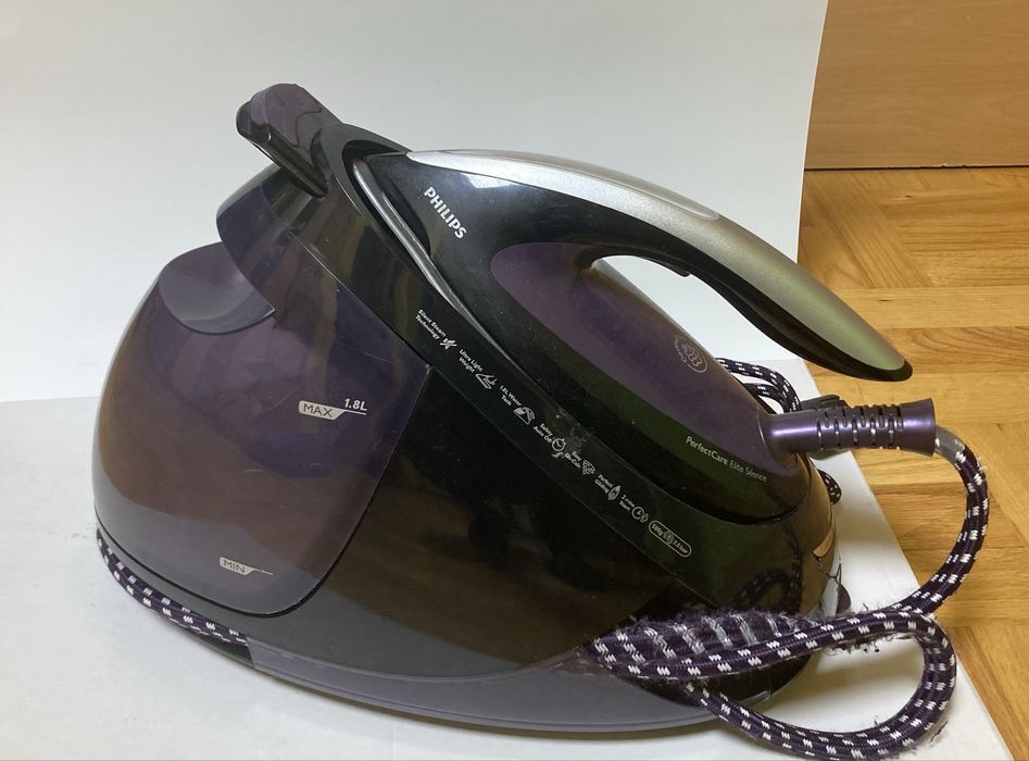 Stacja parowa Philips PerfectCare Silence używana