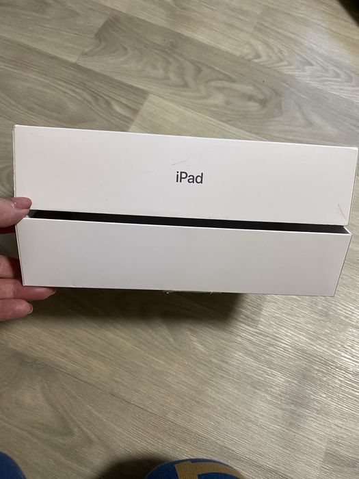 Коробка для телефону і планшету