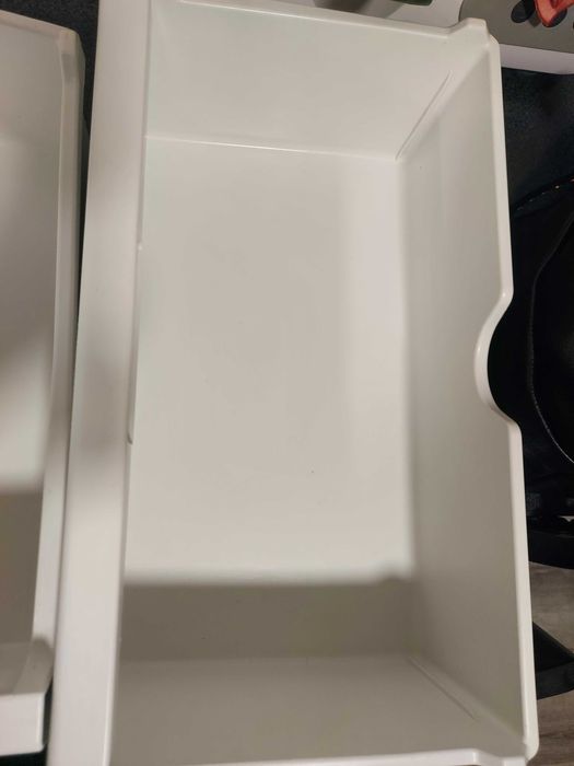 Arca congeladora de encrastar, marca De Dietrich em funcionamento