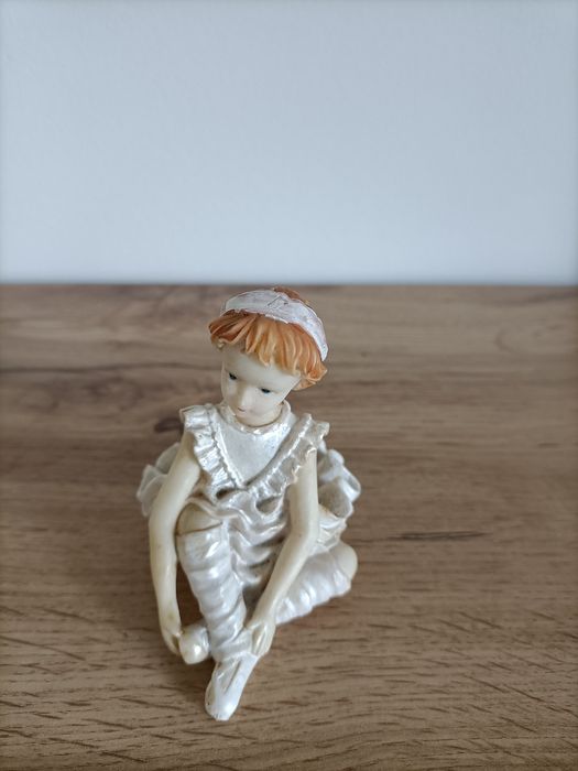 Baletnica ,tancerka figurka
