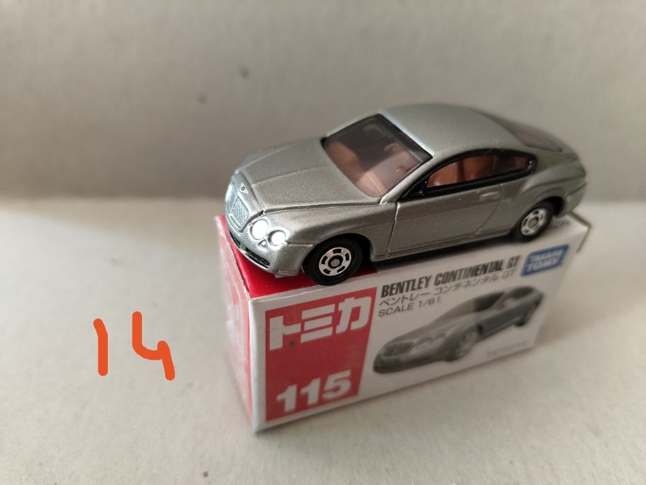 Carros tomica com caixa