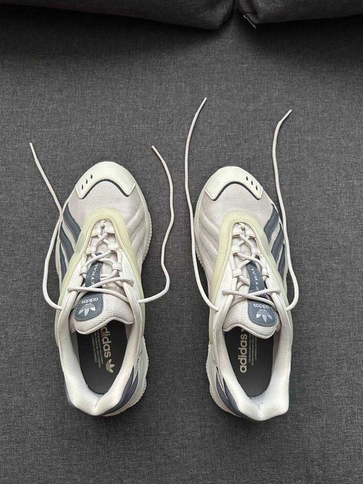 Adidas Oztral GZ9409