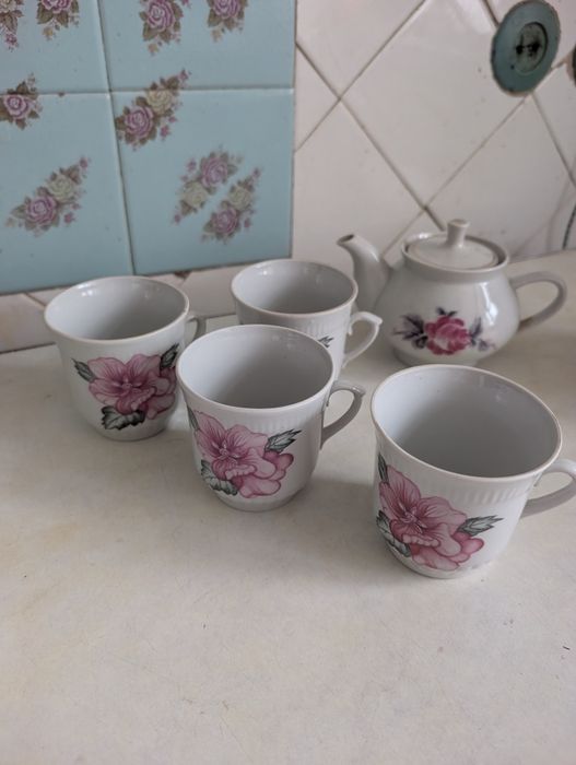 Продам посуду в хорошем состоянии