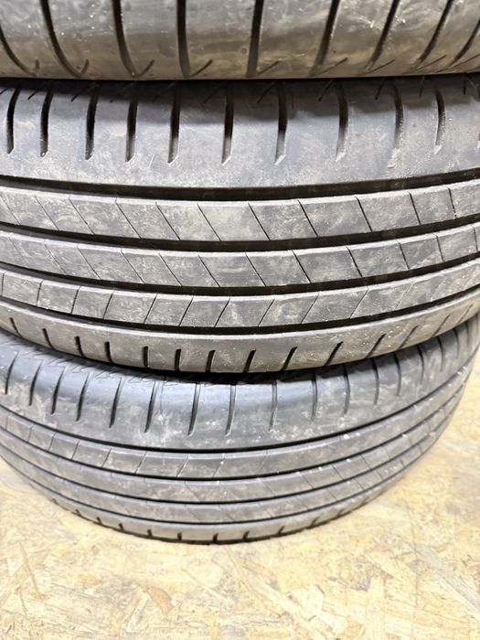 Шини літні 215/60/17 Bridjestone  turanza T005