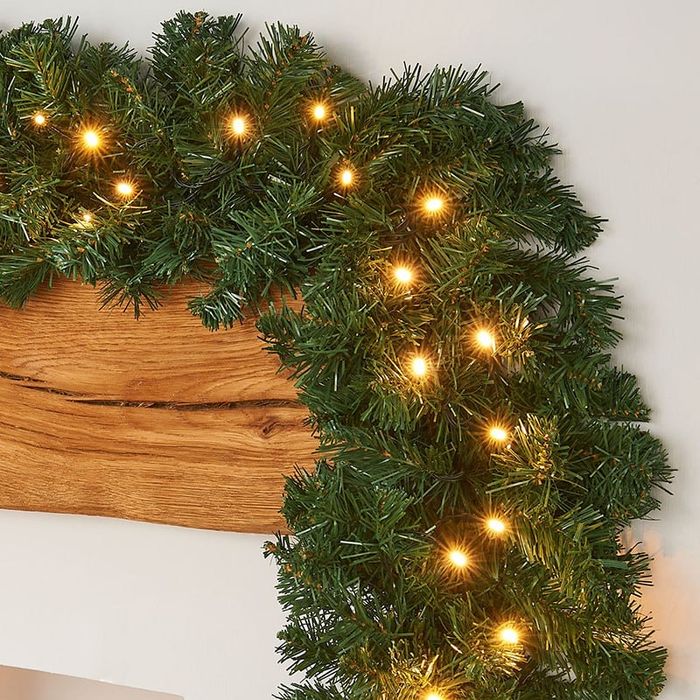 Різдвяна штучна ялинкова гірлянда з підсвіткою — 2,7 м