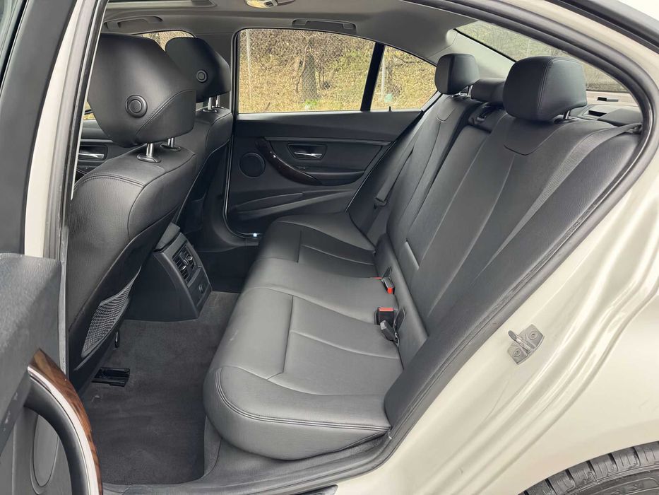 BMW 3 Series 328i xDrive      2015