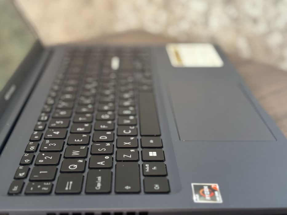 ASUS VivoBook 15 / Ryzen 7 / OLED / 1TB SSD / Отличное состояние