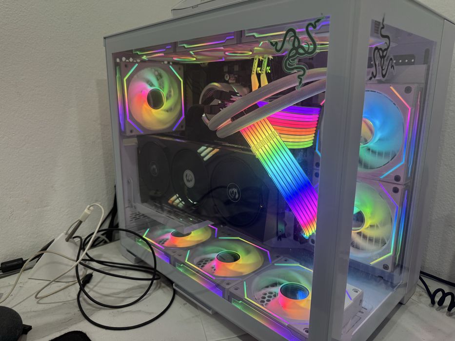 PC GAMING 7800x3D 5060ti 8GB