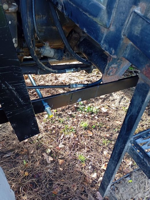 Firma Art-Tur Ładowacz czołowy Tur 5 samopoziom odciągi euro ramka