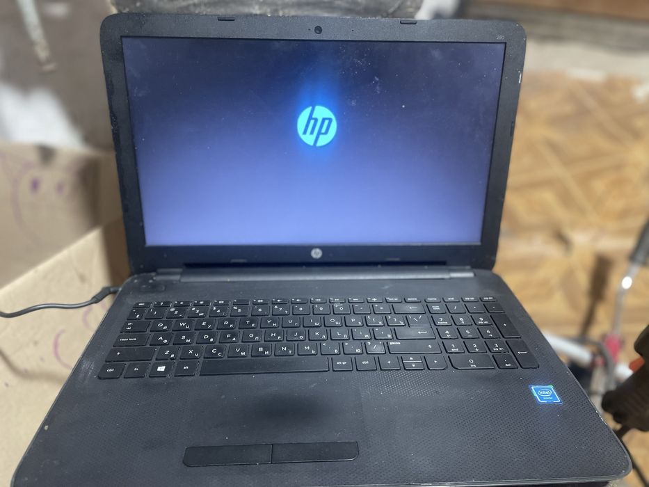 Ноутбуку HP 250 4G