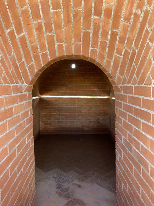 Schron betonowy piwnica betonowa ziemianka bunkier