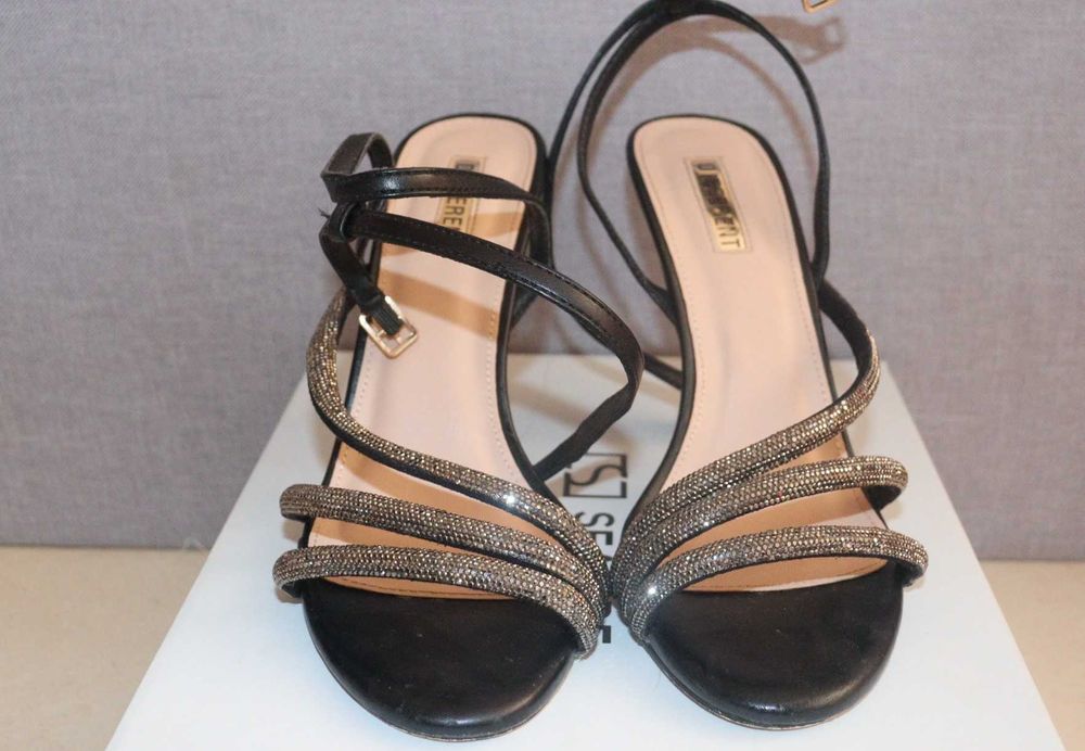 Sandálias Salto Alto - Different