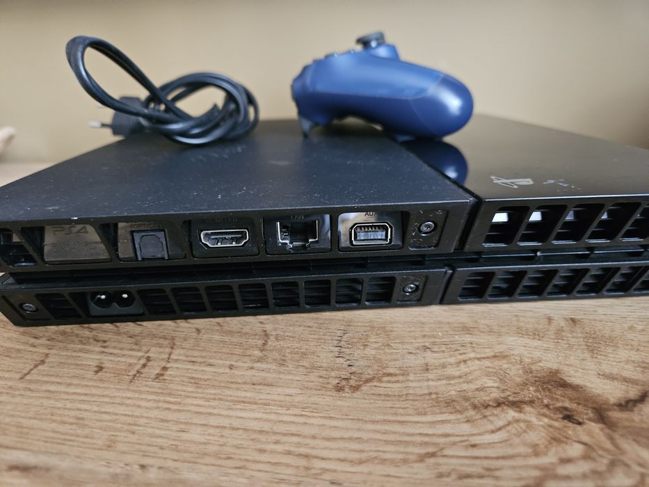 Konsola SONY ps4 500GB 100% sprawna