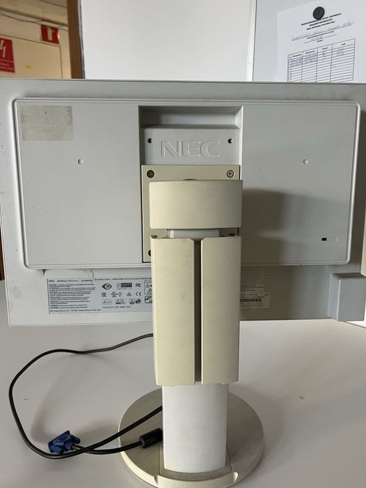Monitor NEC MultiSync EA220WM – sprawny