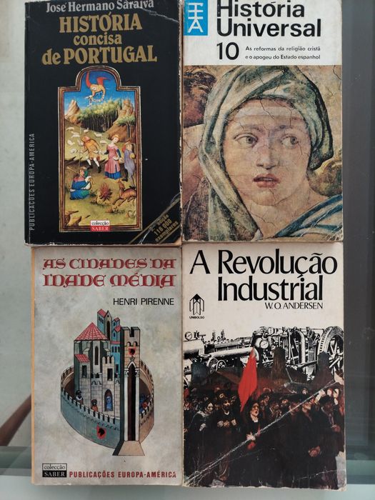Livros de filosofia e história