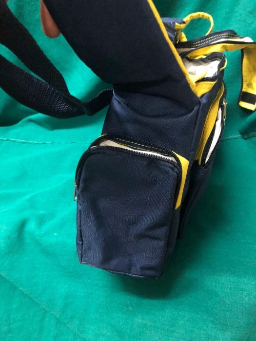 Geleira azul e amarela