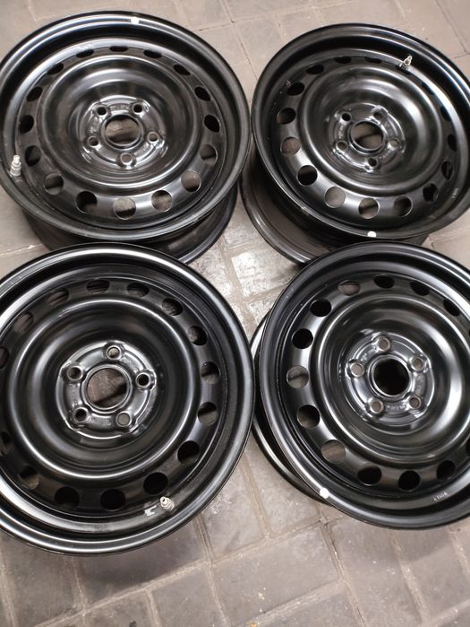 Felgi stalowe 15 " Toyota  5x100 czujniki ciśnienia NIEUŻYWANE