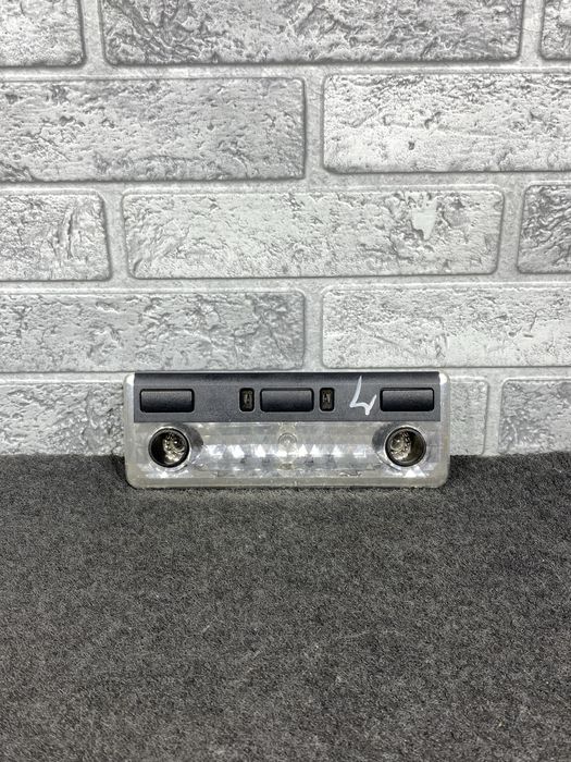 Плафон передній BMW E46 Код:1030