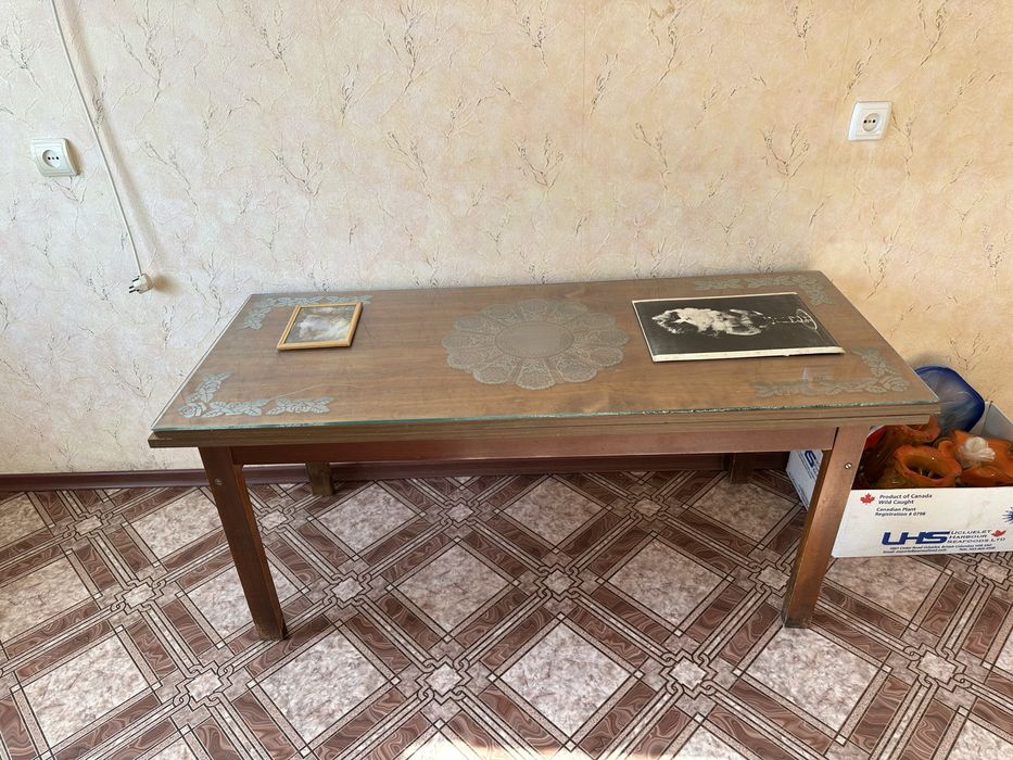 Стол , кухонная мебель