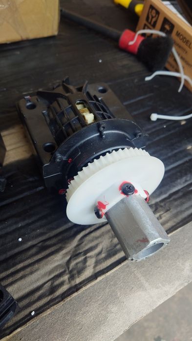 Запчастини thrustmaster T300