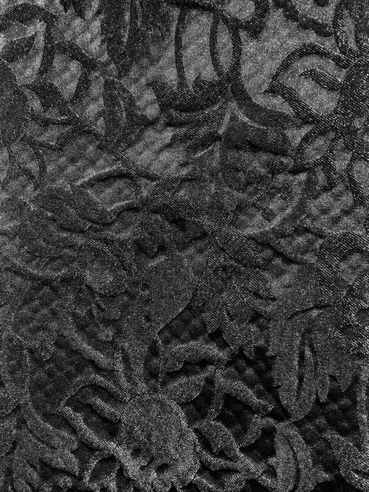 Calças Italianas com Relevo Floral