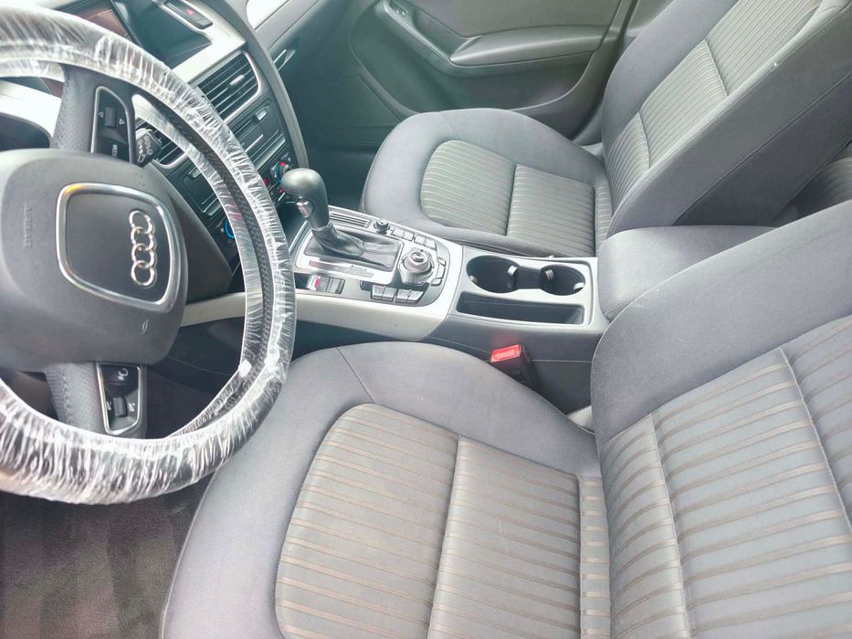 Audi A4B8……………..