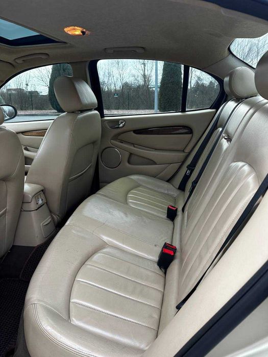 Автомобіль Jaguar X-type 2006