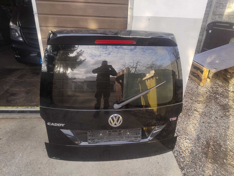 vw caddy klapa tylna kompletna lekko uszkodzona 2019 rok