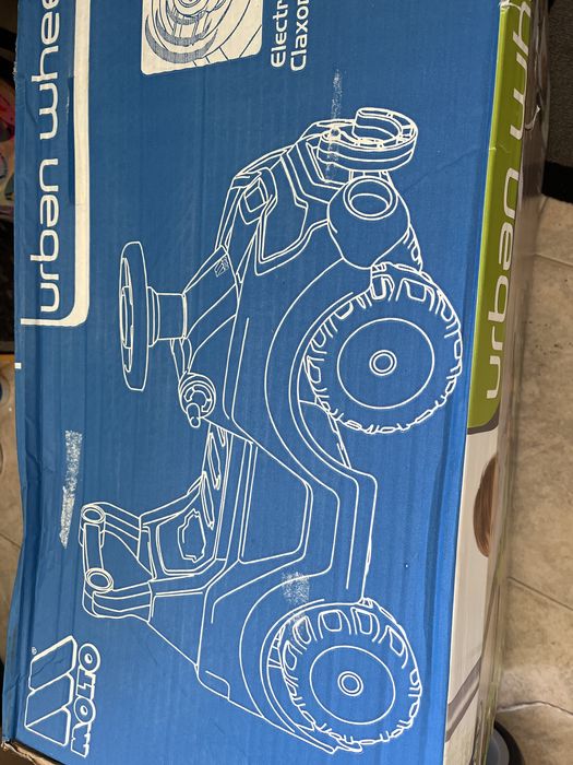 Carrinho/ jipe MOLTO