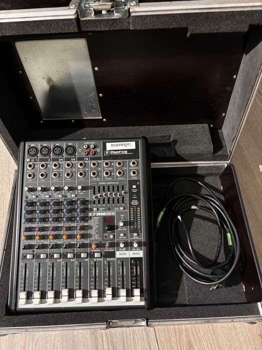 Mackie ProFX8, professional mic/line mixer with fx