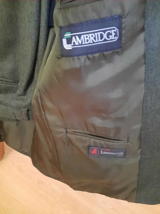 Fato Cambridge em estado novo