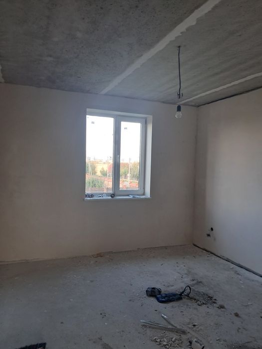 Продається будинок на 2 сім' їв с. Байківці