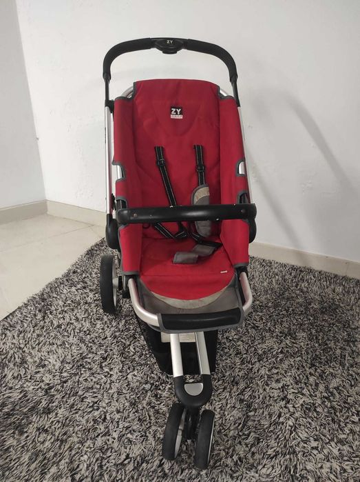 Carrinho de bebé em bom estado