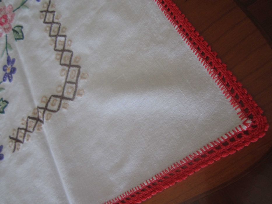 Duas Toalhas Bem Antigas - LIndas