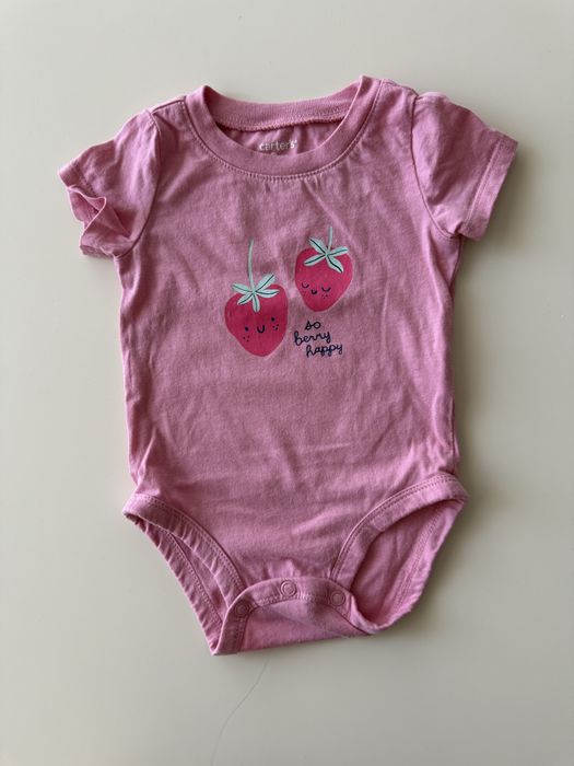 Боді Carter’s для дівчинки, розмір 3M (55-61 см) з полуничками