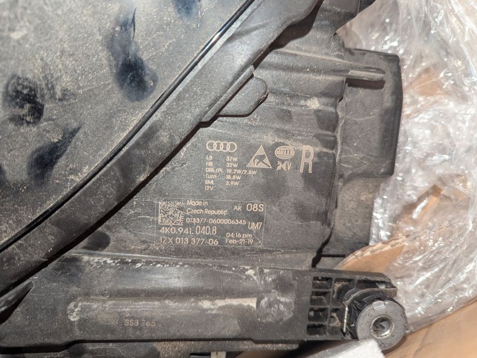 Lampa Lewa  Audi A6 C8 2019