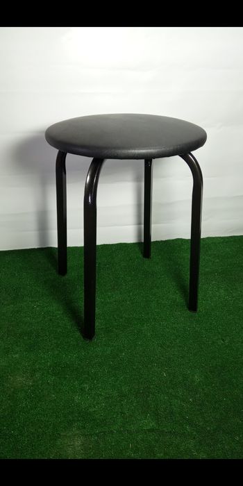 Табуретки кухонные. Новые . На металло каркасе.