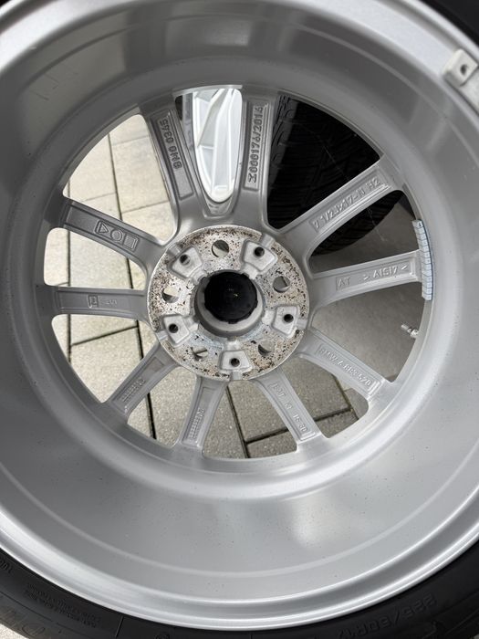 Koła Zimowe 225/50 R17 98H / Audi A4 B8 / Audi A4 B9 / BMW 5 / Audi A6 C7 / 5x112 /66,6 mm