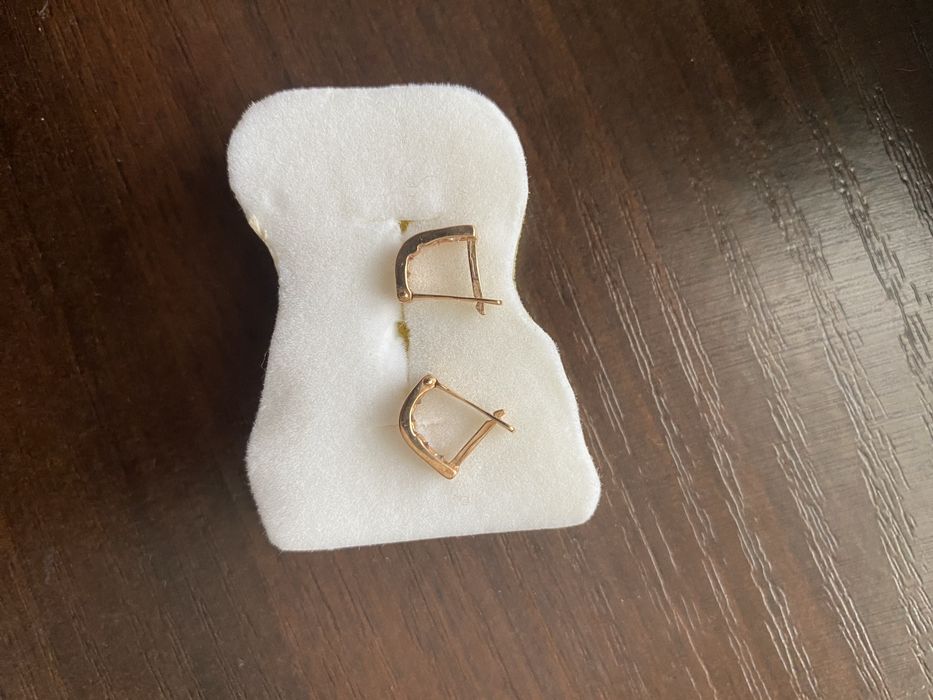 Золоті дитячі сережки для найменших